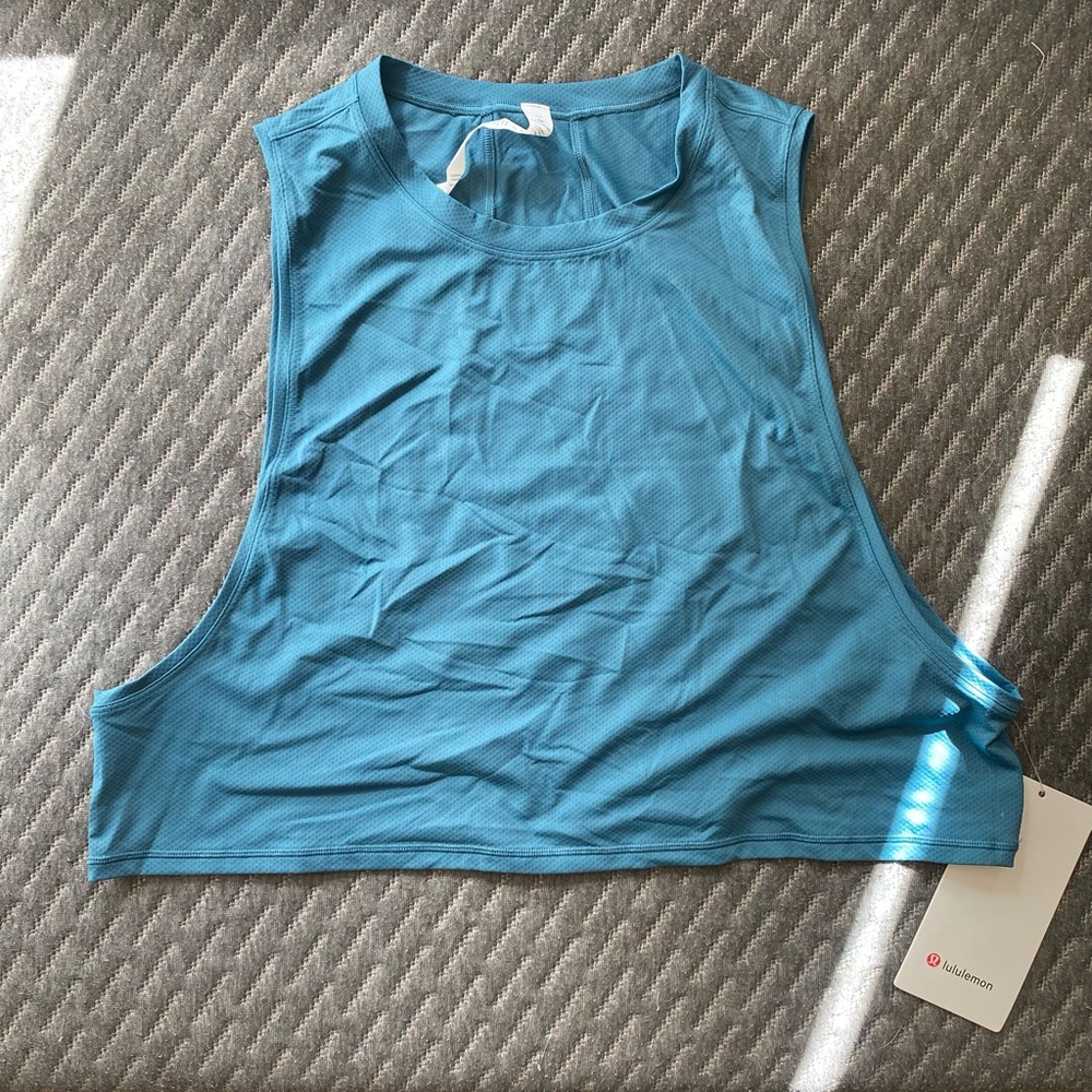 Lululemon muscle tank